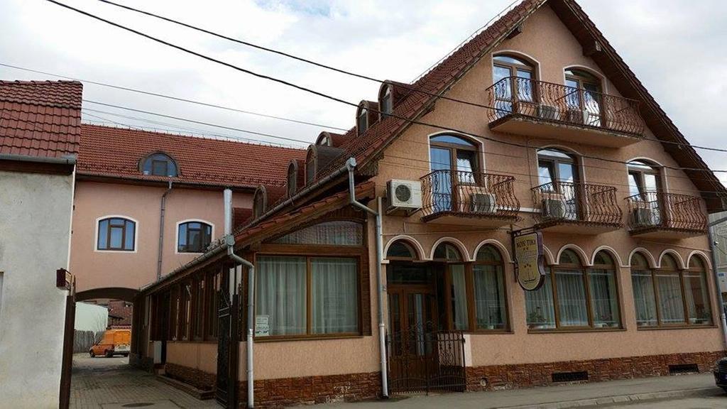 Kon Tiki Hotel Sibiu Exterior foto